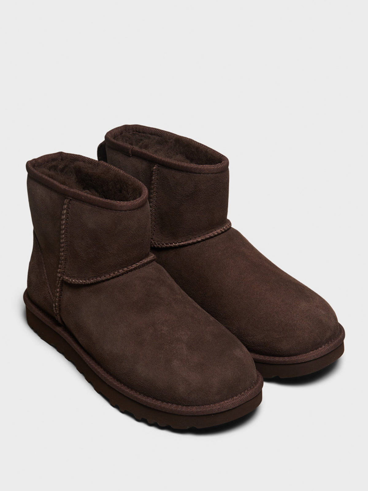 UGG - Classic Mini II Boots in Burnt Cedar Brown