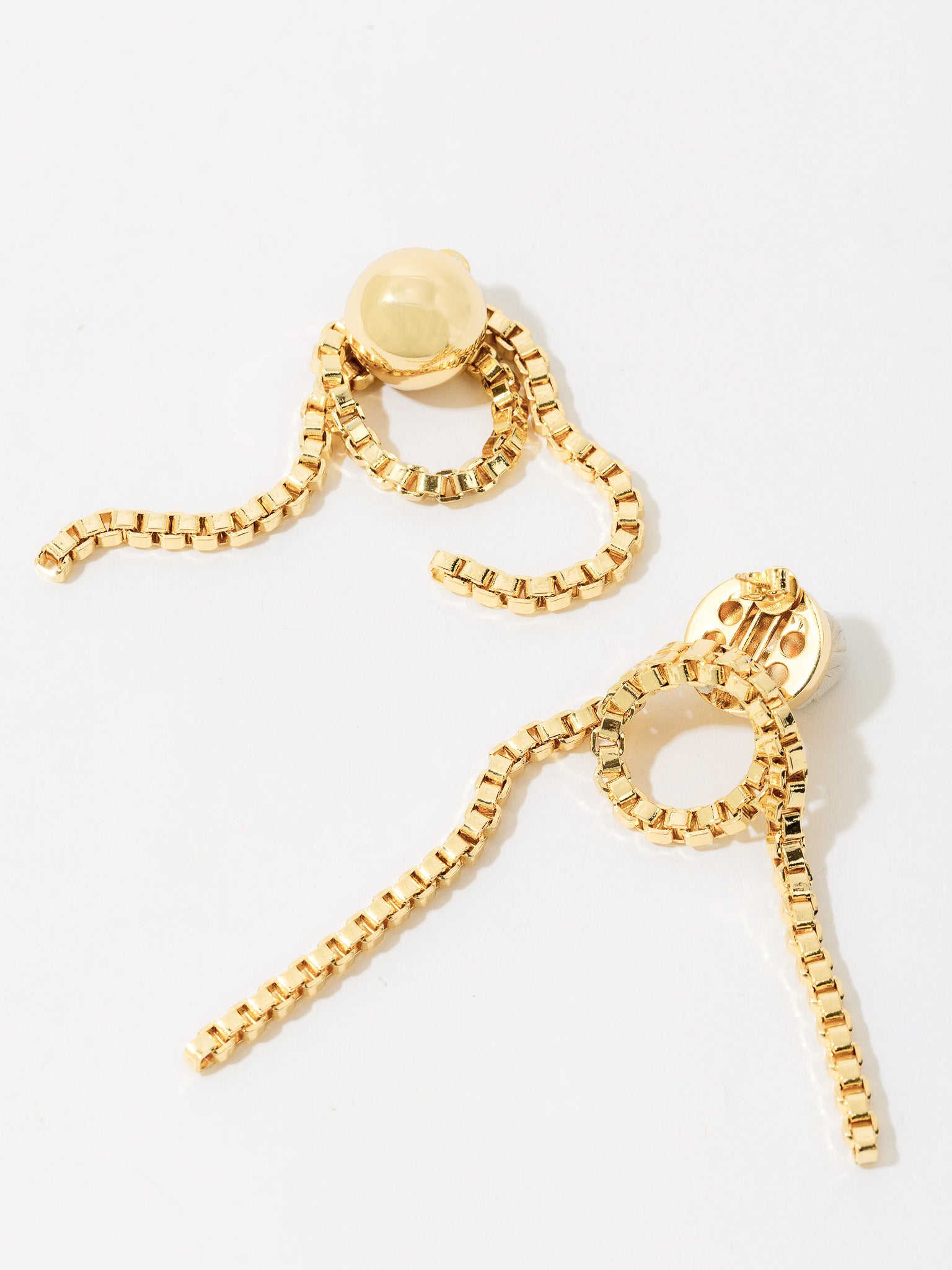 Chain Loop Earrings in Gold