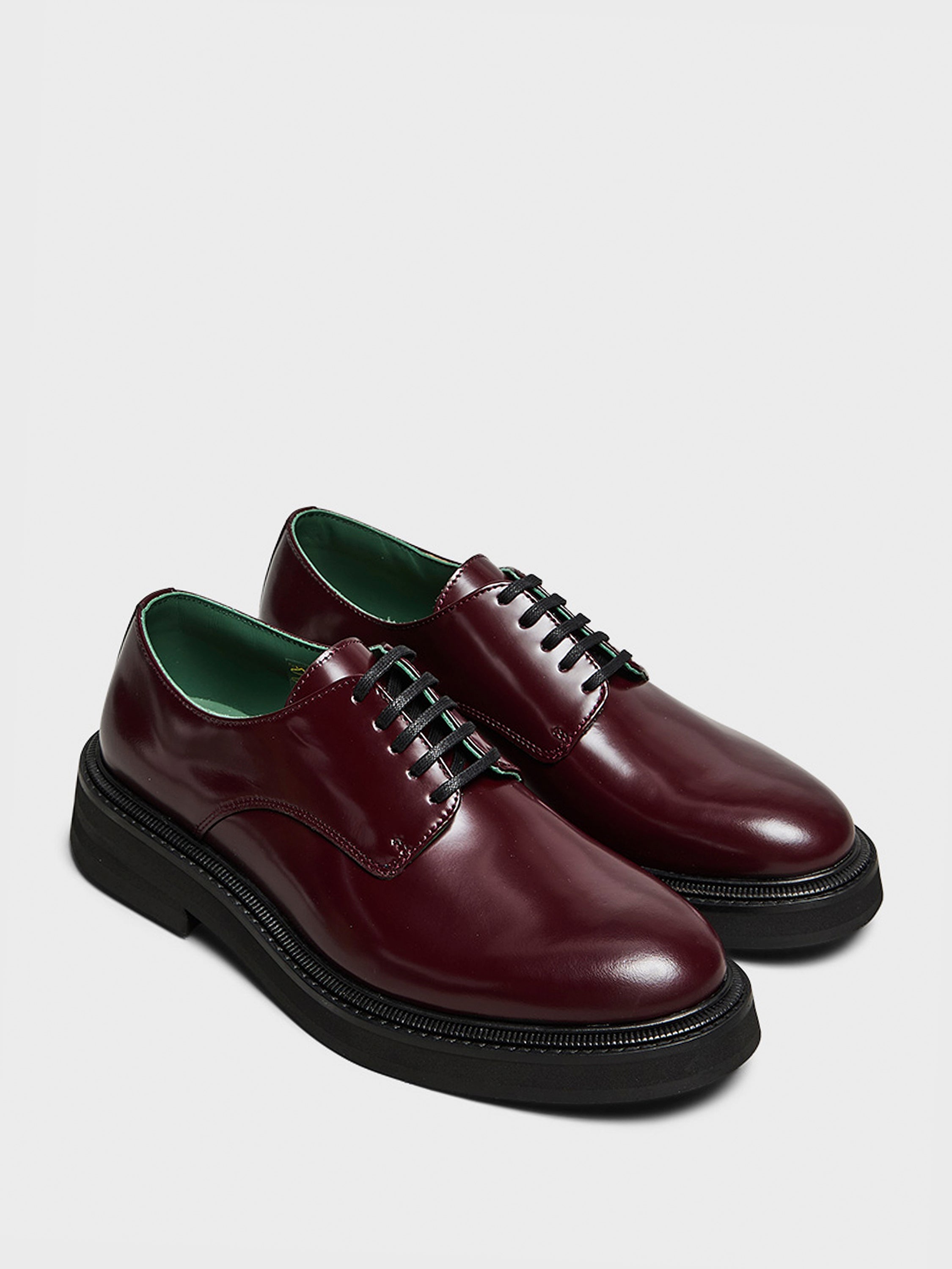 Vinny's - Officer Derbee Shoes in Burgundy Polido Leather