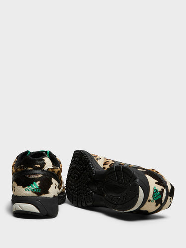 Adidas - Adizero Adios OG W Sneakers in Grey Two, Core Black and Cougar Brown