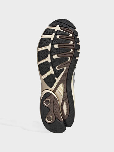 Adistar Control 5 Sneakers in Cloud White, Core Black and Core White