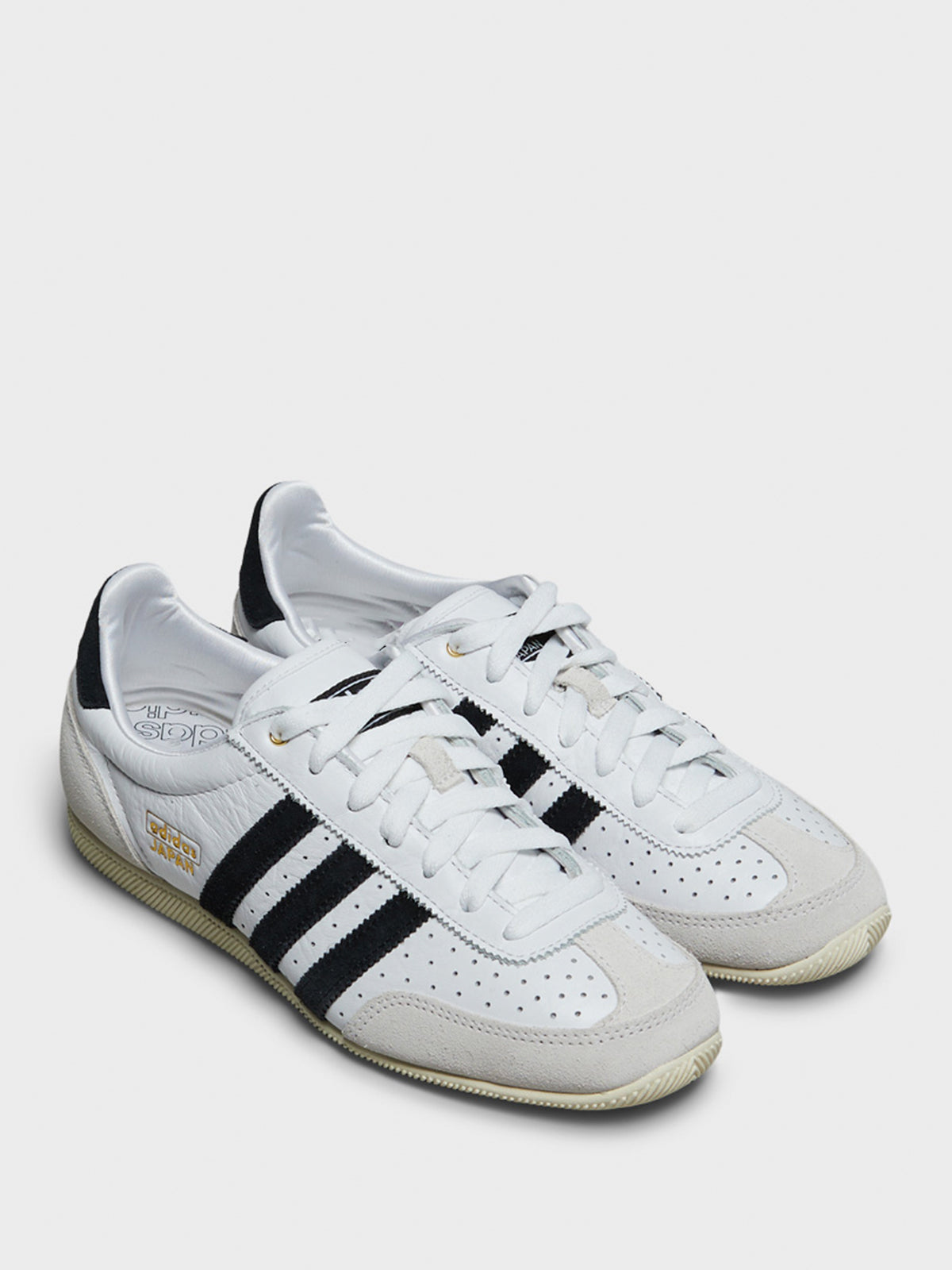 Adidas - Japan W Sneakers in Ftwr White, Core Black and Gold Met