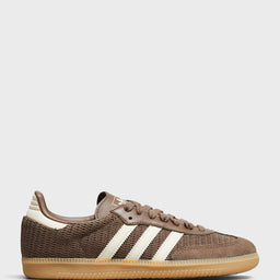 Adidas - Samba OG Sneakers in Earth Strata, Wonder White and Magic Beige