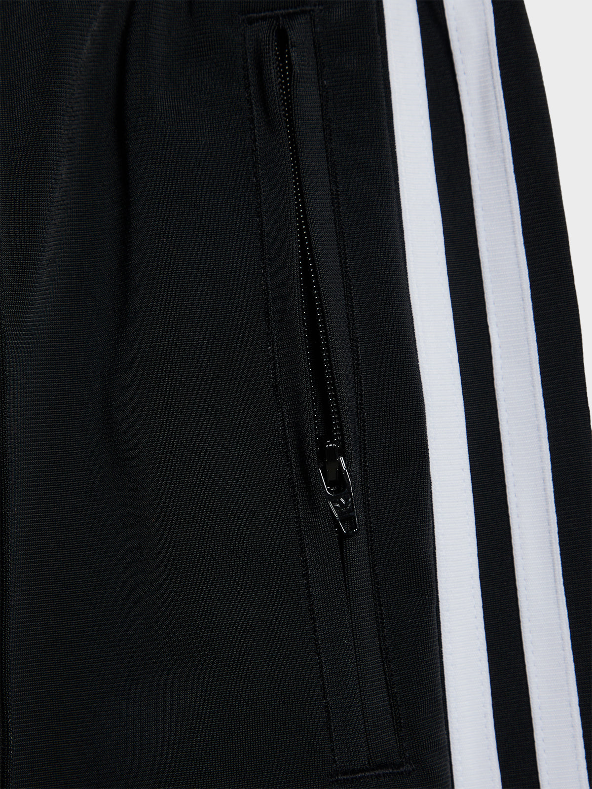 Adidas - Adicolor Firebird Long Shorts in Black and White