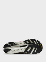 Adidas - ADISTAR HRMY Sneakers in Flash Orange, Grey Six and Team Victory Red