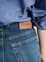 Aiayu - Collin Midwaist Relaxed Jeans in Worn Blue