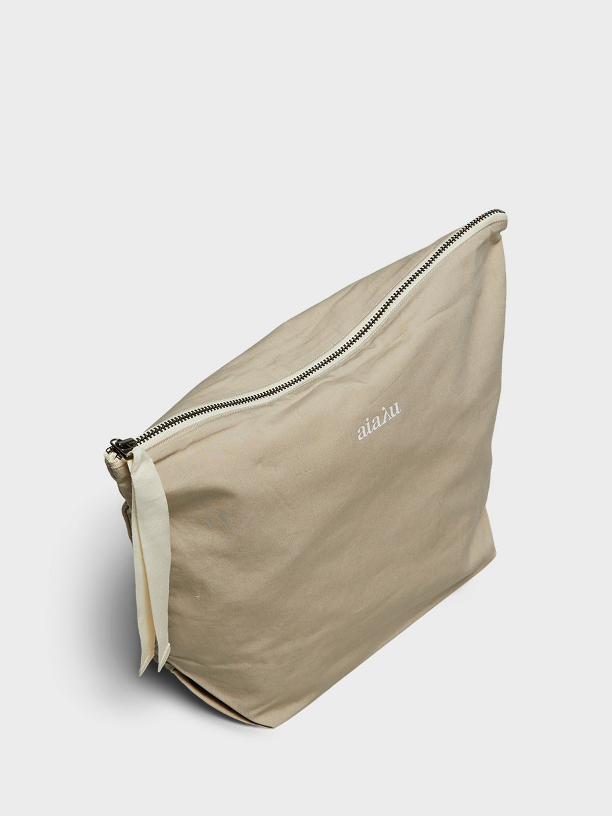 Aiayu - Pouch Heavy Poplin in Dried Herb