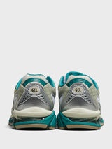 Asics - Gel-Nimbus 10.1 Sneakers in White and Rainy Lake