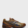 Asics - UB9-S Gel-DS Trainer 14 Sneakers in Desert Camp and Piquant Orange