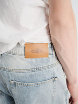 Calm. - Straight Cut Jeans in Light Wash Blue