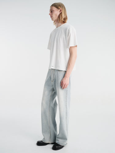 Calm. - Rodeo Cut Light Wash Jeans in Blue