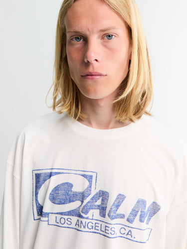 Calm. - Long Sleeved T-Shirt in White