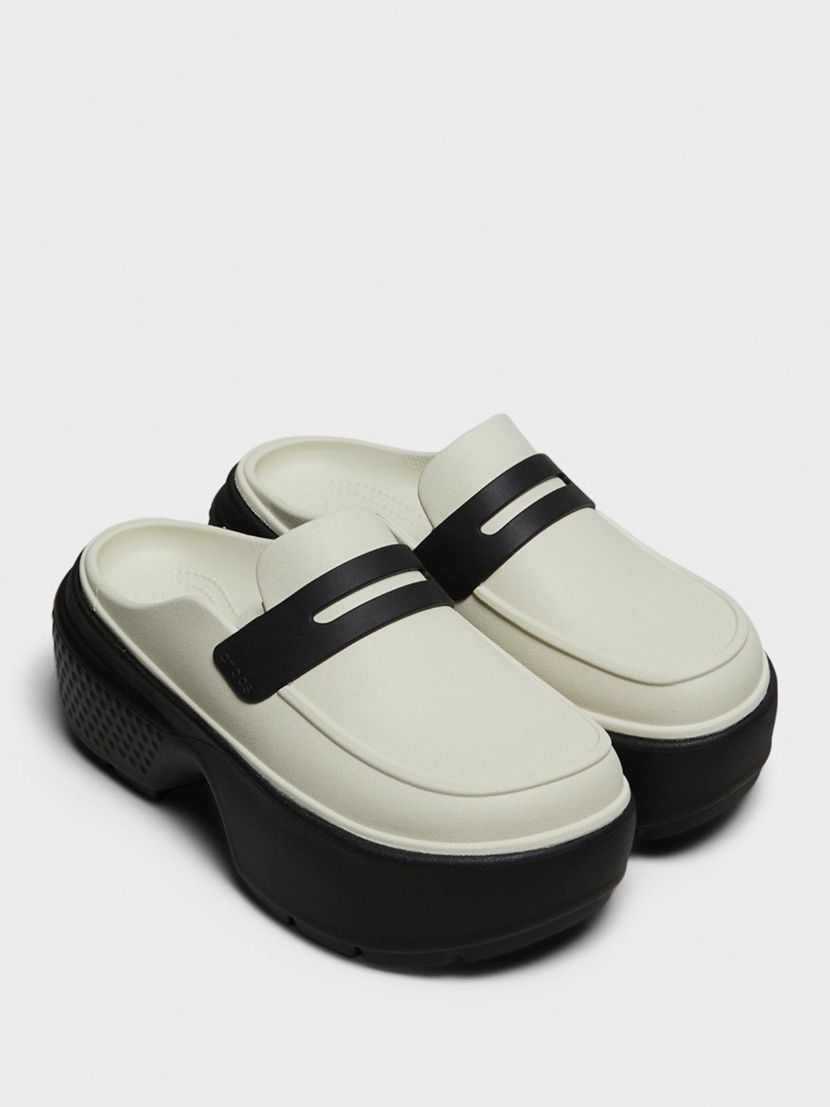 Crocs - Stomp Loafers in Linen Black