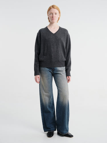 Dunst - Unisex Cashmere V-Neck Sweater in Charcoal Grey