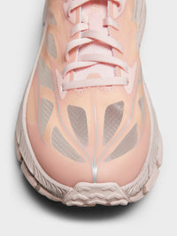 Hoka One One - U Mafate Speed 4 Lite Sneakers in Rose Tea and Rose Latte