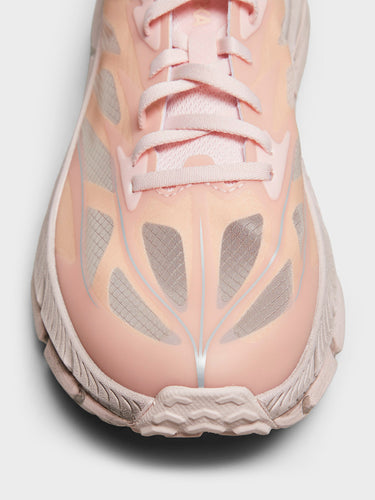 Hoka One One - U Mafate Speed 4 Lite Sneakers in Rose Tea and Rose Latte