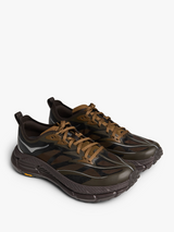 Hoka One One - U Mafate Speed 4 Lite Sneakers in Tree Bark and Cast Iron