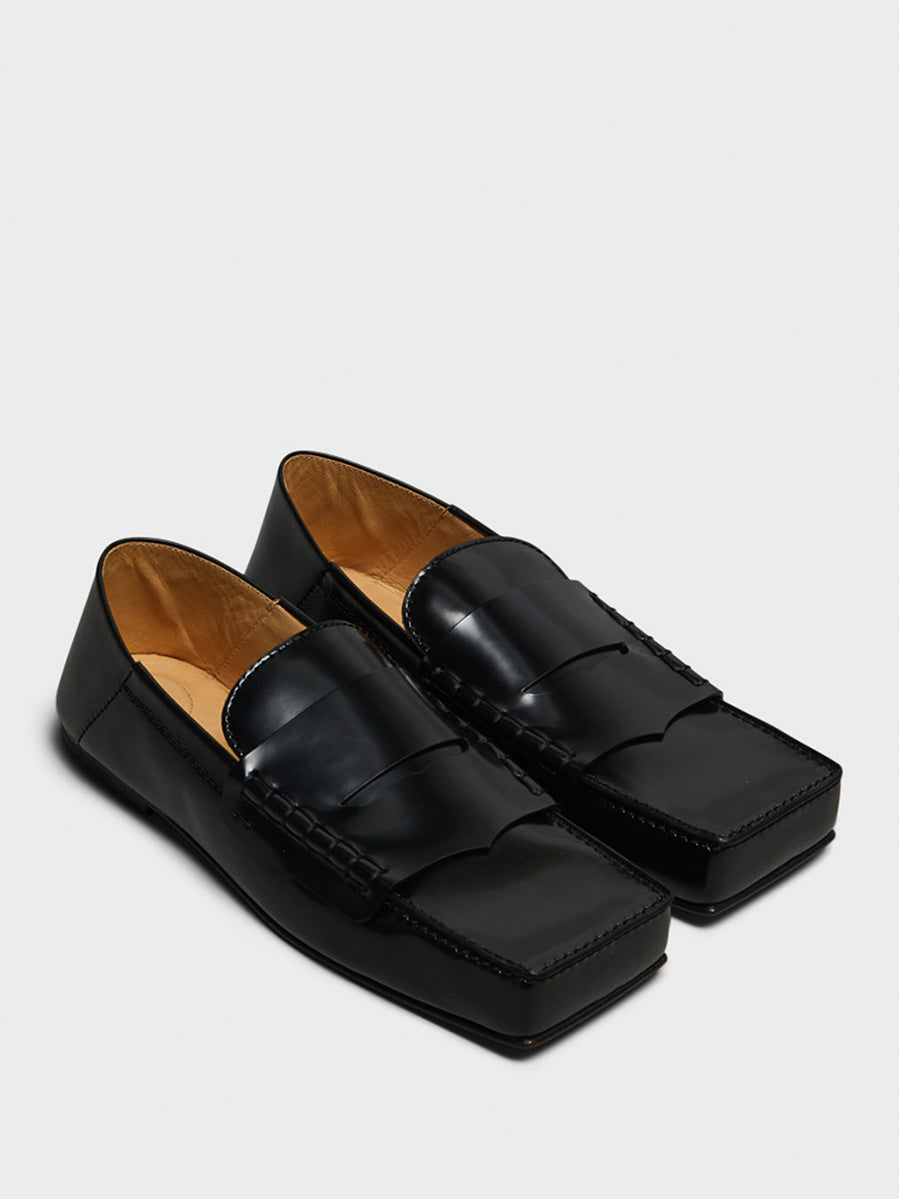 Les Moccasins Carre in Black