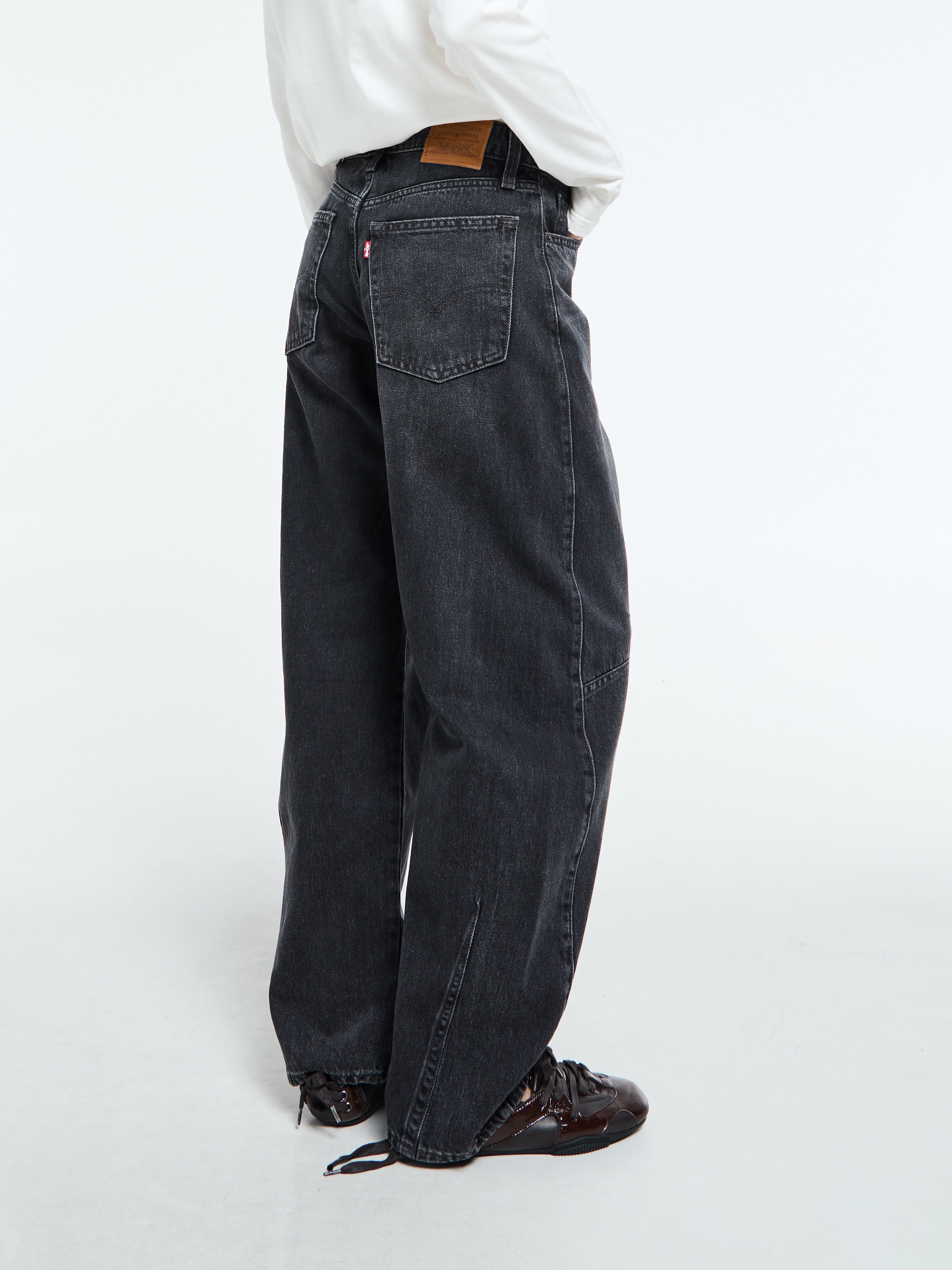 Levi's Baggy Dad Barrel Jeans in Reberl Edge Barrel – Stoy