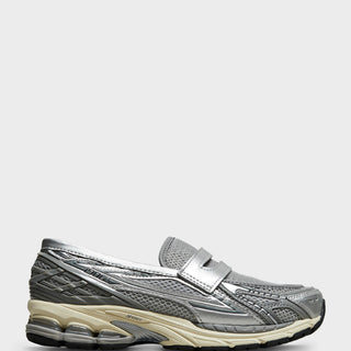 New Balance - 1906LAE Loafers in Silver