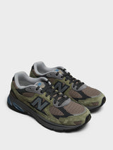 New Balance - U2010ETN Sneakers in Dark Olivine