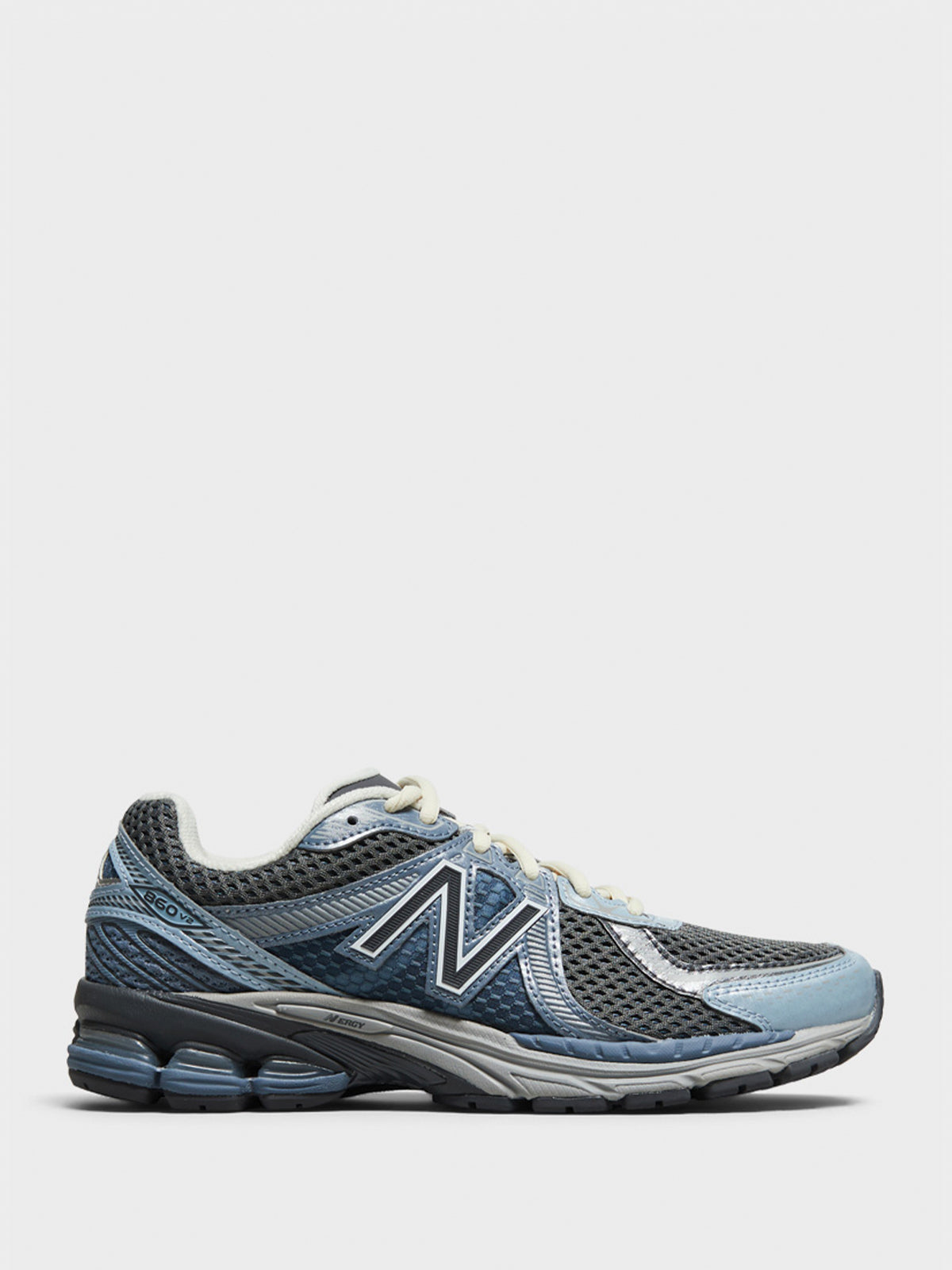 New Balance - ML860RC2 v2 Sneakers in Arctic Grey