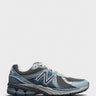 New Balance - ML860RC2 v2 Sneakers in Arctic Grey