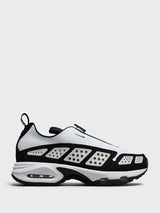 Nike - Air Max SNDR Sneakers in White and Black