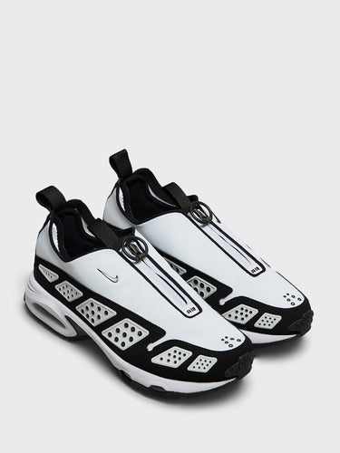 Nike - Air Max SNDR Sneakers in White and Black