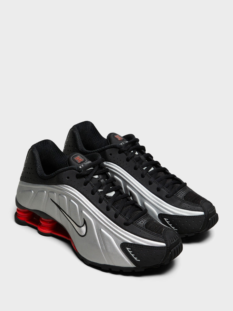 Nike - Shox R4 Sneakers in Black, Light Crimson and Metallic Silver