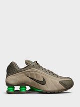 Nike - Shox R4 Sneakers in Olive Khaki