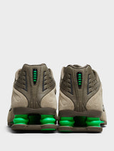 Nike - Shox R4 Sneakers in Olive Khaki