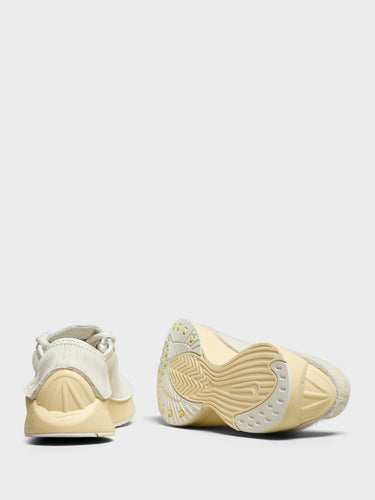 Nike - W Nike Air Superfly LX Sneakers in Sail, Soft Yellow and Muslin