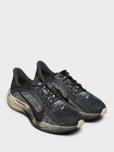 Nike - Pegasus Plus Sneakers in Black, Anthracite and Volt