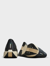Nike - Pegasus Plus Sneakers in Black, Anthracite and Volt