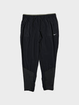 Nike - Dri-Fit Reflect Pants in Black and Reflective Silver