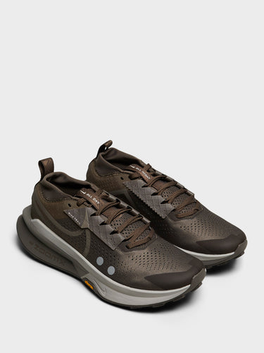 Nike - Zegama 2 Sneakers in Ironstone, Cave Stone and College Grey
