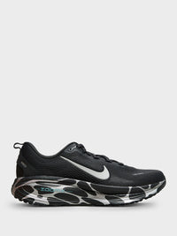 Nike - Vomero 18 Sneakers in Anthracite, Reflect Silver and Cannon