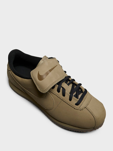 Nike - Cortez Leather SE Sneakers in Parachute Beige, Parachute Beige and Off Noir