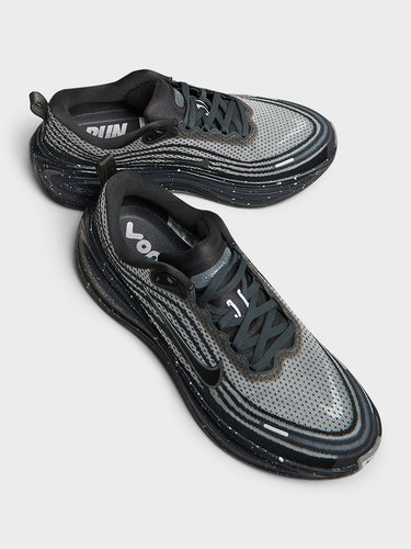 Nike - Vomero Plus Speckle Sneakers in Anthracite,Black, Dark Obsidian, Chrome and Thunder Blue