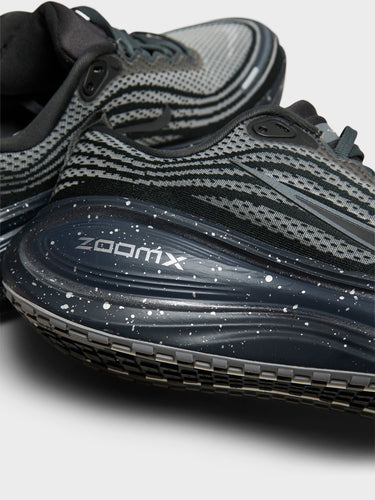 Nike - Vomero Plus Speckle Sneakers in Anthracite,Black, Dark Obsidian, Chrome and Thunder Blue