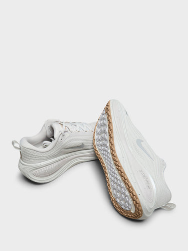 Nike - Vomero Plus Speckle Sneakers in Vast Grey, Wolf Grey, Off White, Hemp, Chrome and Black