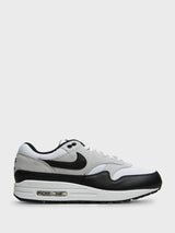 Nike - Air Max 1 Essential Sneakers in White/Black-Pure Platinum