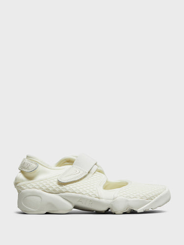 Nike - Air Rift Sneakers in Sail