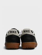 Nike - Field General 82 SP Sneakers in Sail and Black Gum