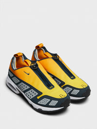 Nike - Air Max SNDR Sneakers in Canyon Gold, Deep Ocean-Lt Smoke Grey, Speed Yellow and White