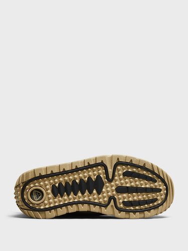 Nike - ACG IZY Sneakers in Khaki and Limestone