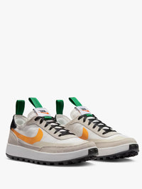 Nike - General Purpose Shoe 'Bricolage' in Summit White, University Gold and Pine Green