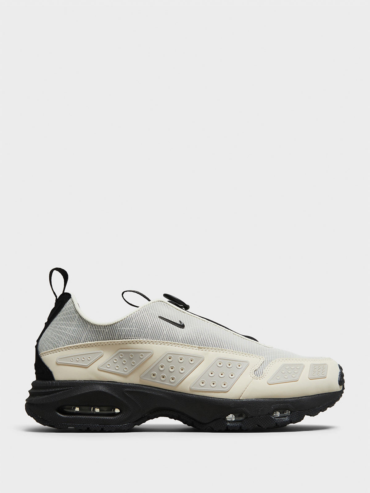 Nike - Air Max SNDR Sneakers in Obscura