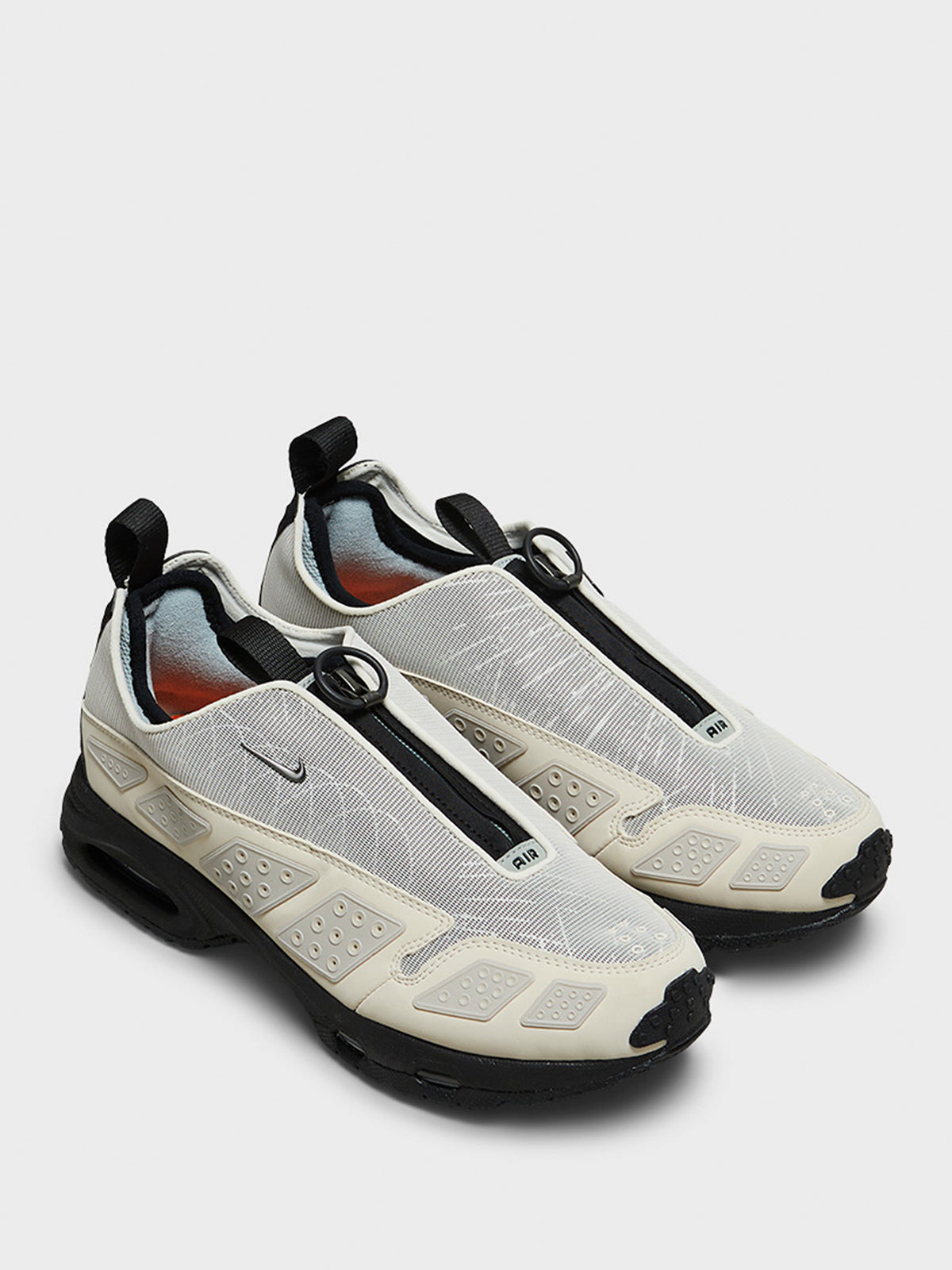 Nike - Air Max SNDR Sneakers in Obscura